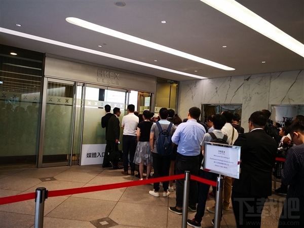 小米今日正式上市 估值540亿美元!