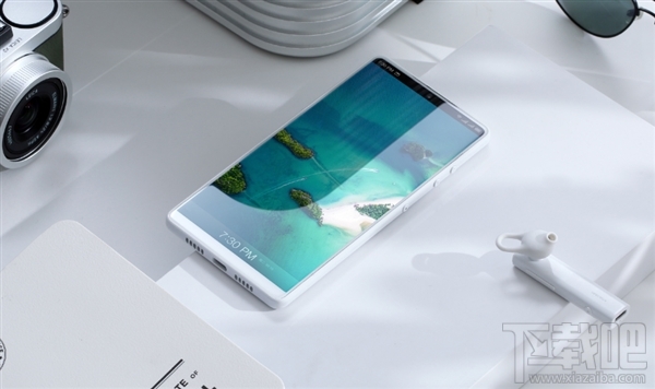 坚果R1纯白色开售:3999元起