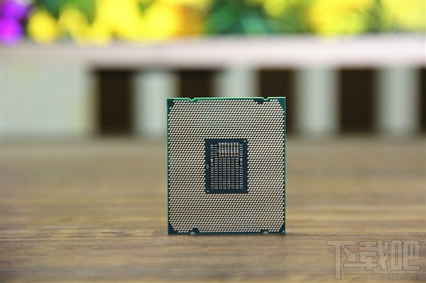 Intel i7-8565U现身: 14nm 15W低功耗