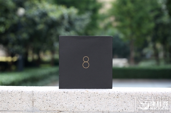 小米8透明探索版开箱图赏:细节如此精致