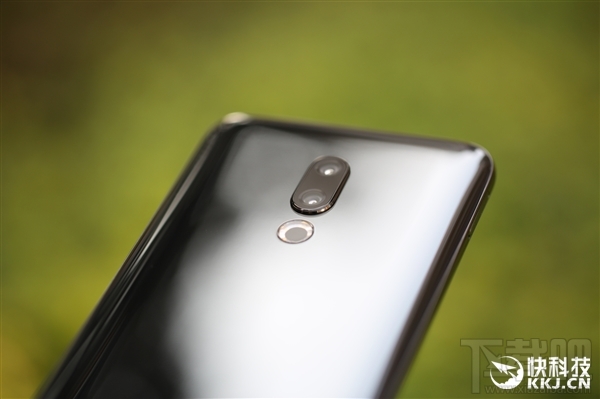 魅族16开箱图赏:3D四曲面玻璃机身