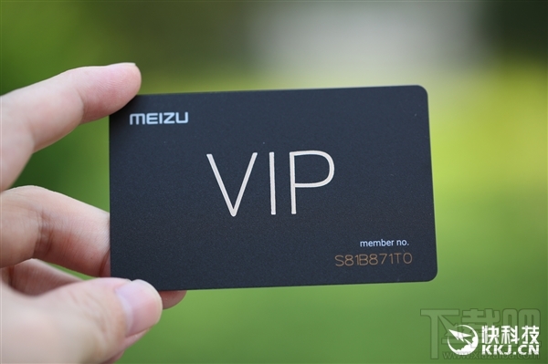 魅族16开箱图赏:3D四曲面玻璃机身