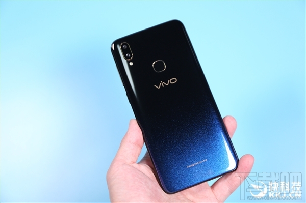 vivoZ3星夜黑开箱图赏：1598元