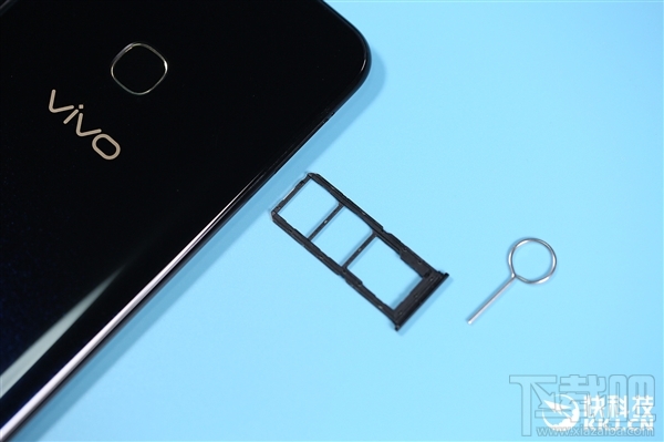 vivoZ3星夜黑开箱图赏：1598元