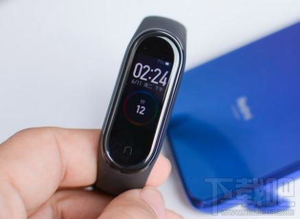 小米手环4和荣耀手环5哪个好 荣耀手环5和小米手环4区别对比介绍