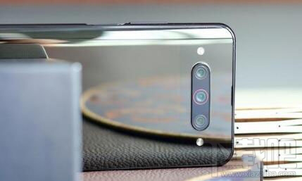 努比亚z20副屏有什么作用?努比亚z20副屏作用详解