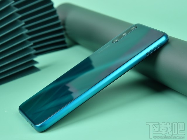 华为畅享10e怎么样?华为畅享10e手机详细评测