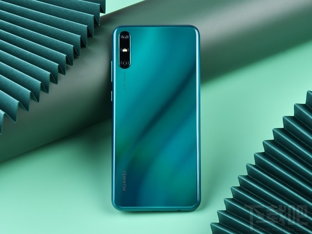 华为畅享10e怎么样?华为畅享10e手机详细评测